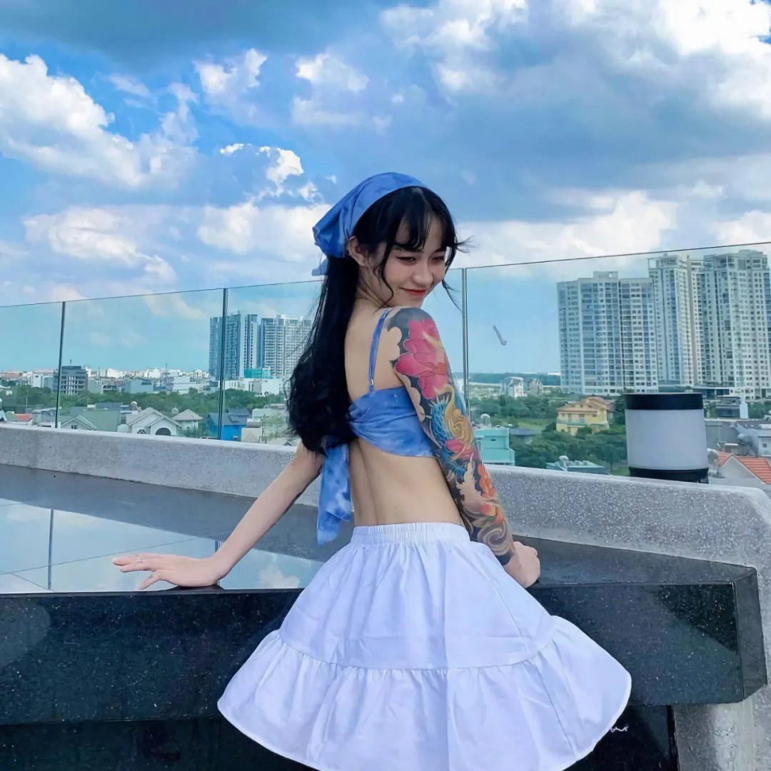 茜色少女 海报
